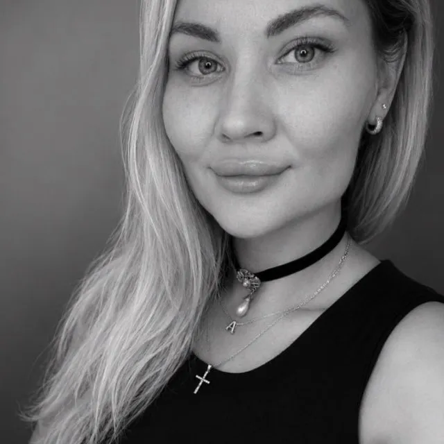 Анна Вейра